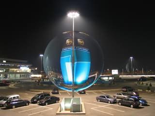 ../Images/358_Parkplatz_Nacht_01.jpg